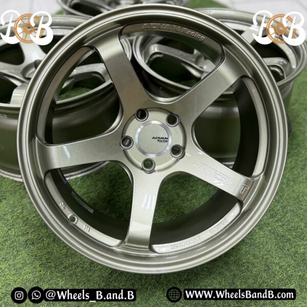 ADVAN RACING GT